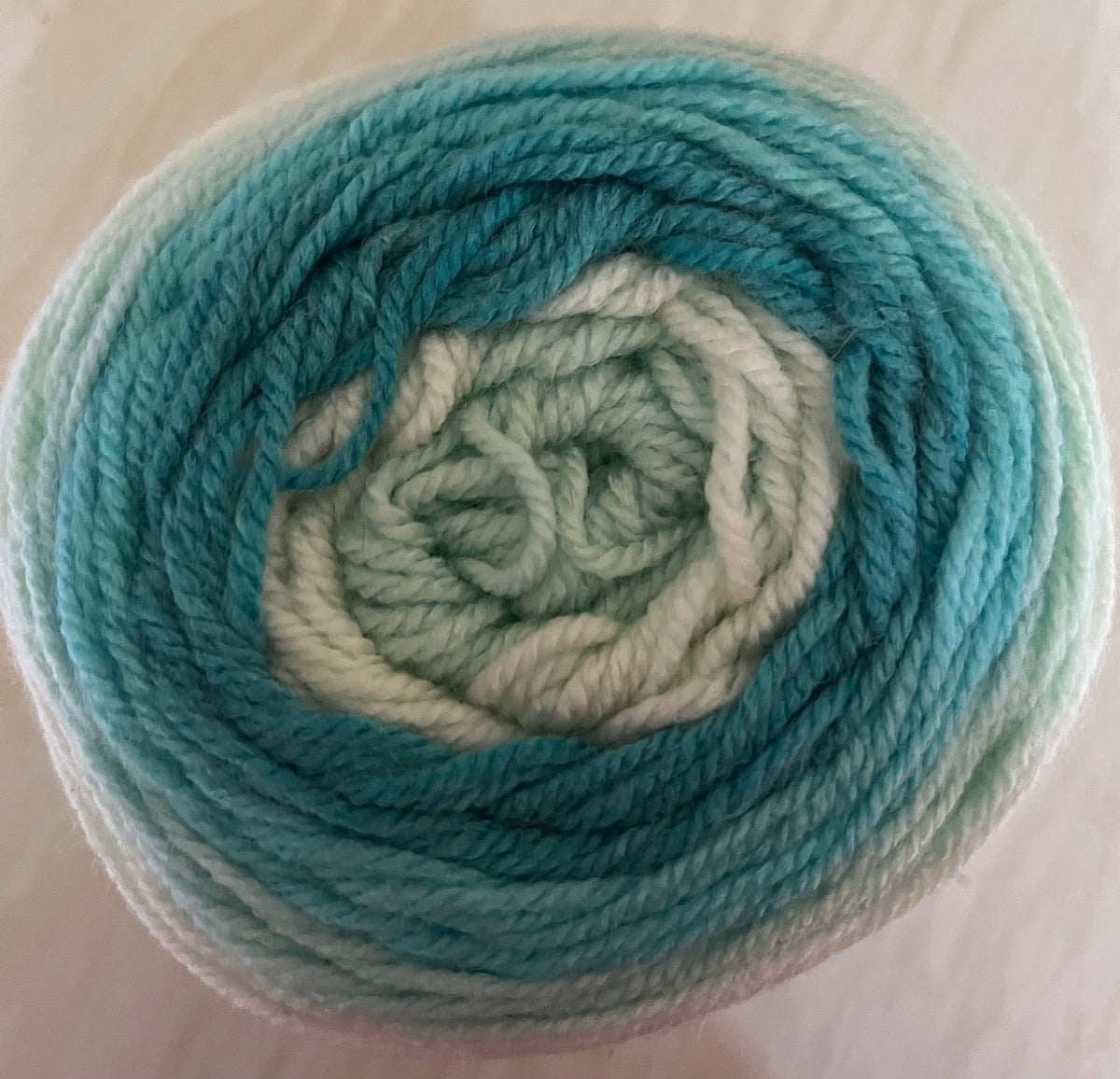 Caron cakes faerie 200g/350m Aran 20% wool 80% acrylic