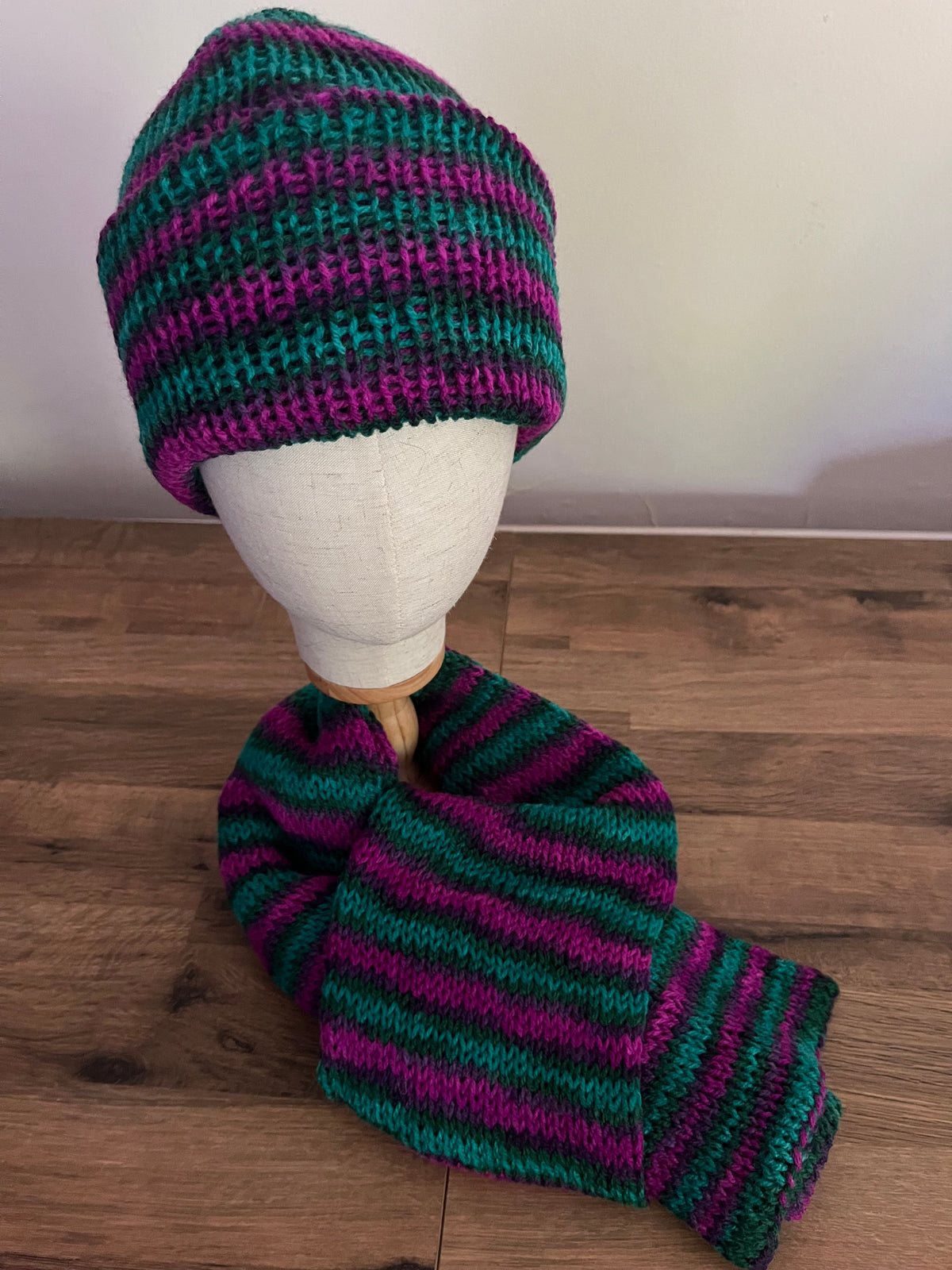 Magenta and teal hat, scarf 180cm and glove set